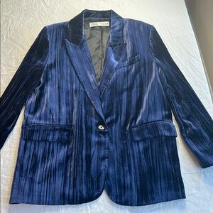 Zara Women’s Blue Velvet Blazer Size XL